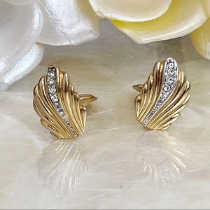 Vintage Gold Tone Faux Diamond Flame Small Clip Earrings Elegant 3/4” Wedding